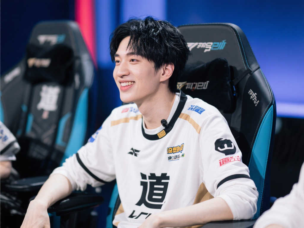 线是整个欧 线是整个欧